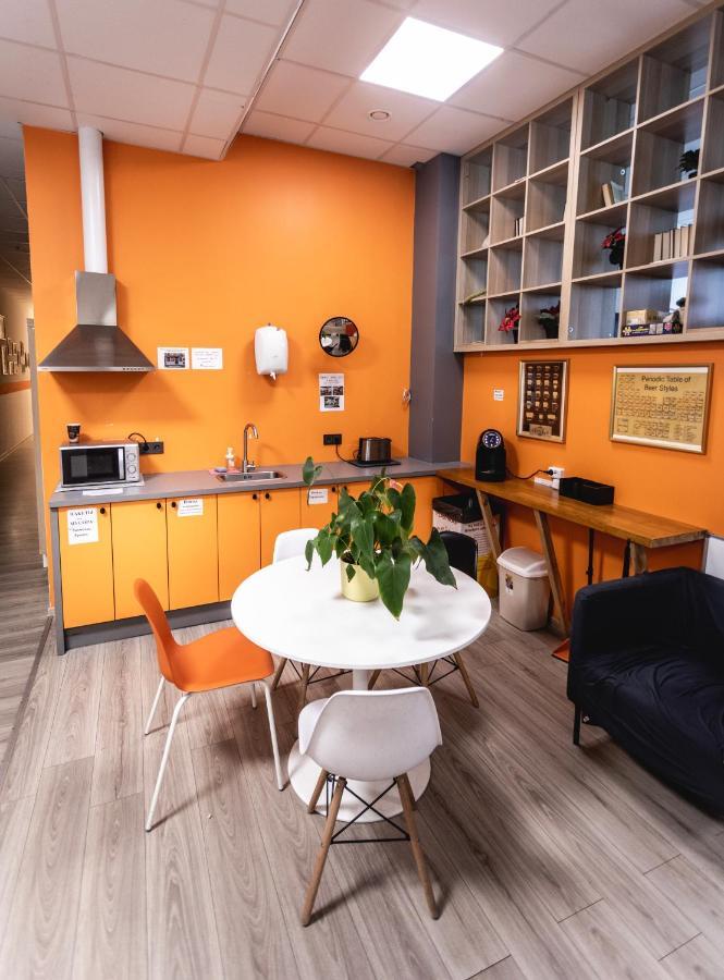 Capsule Hostel Logistic Вильнюс Экстерьер фото