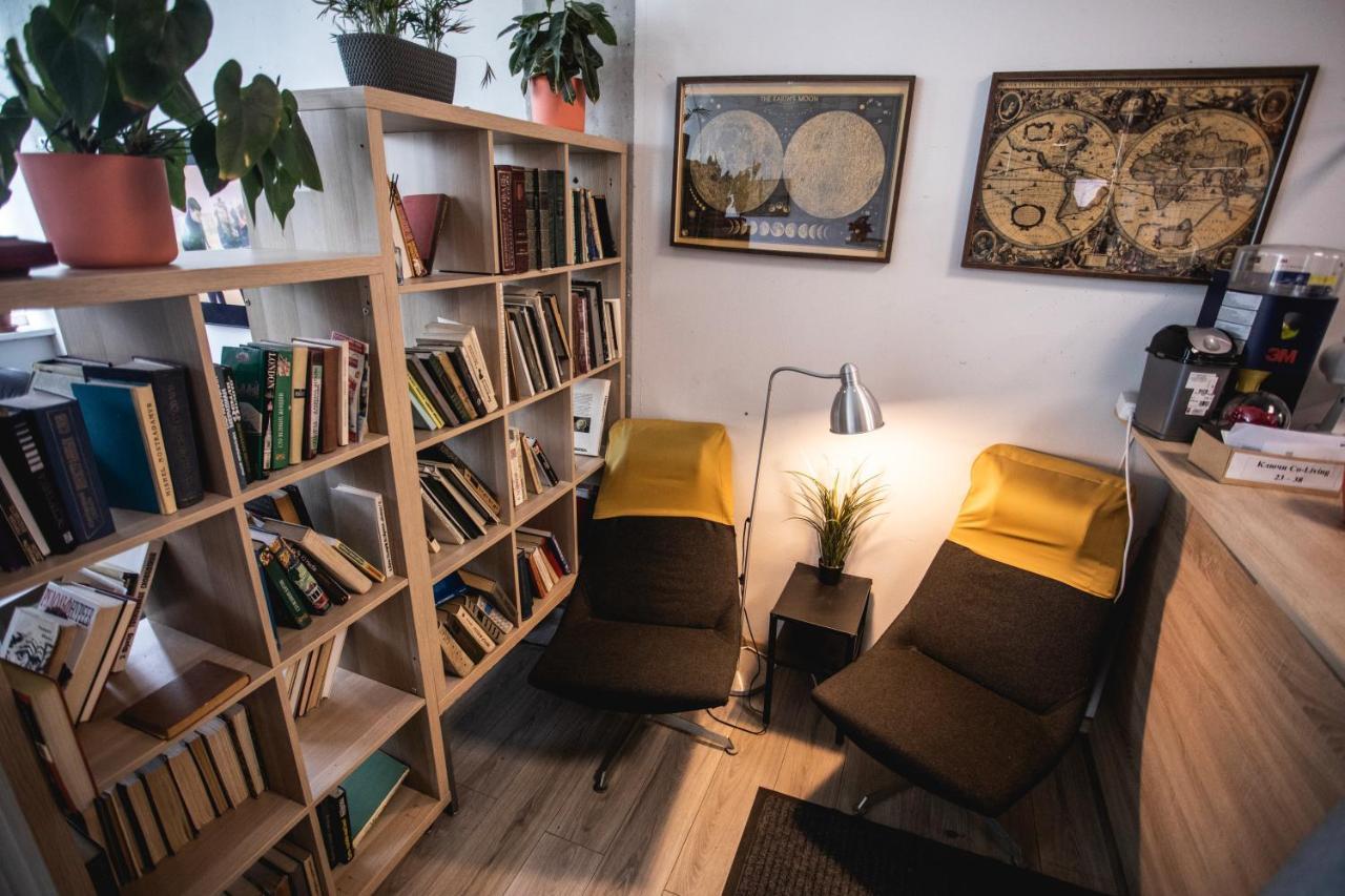 Capsule Hostel Logistic Вильнюс Экстерьер фото